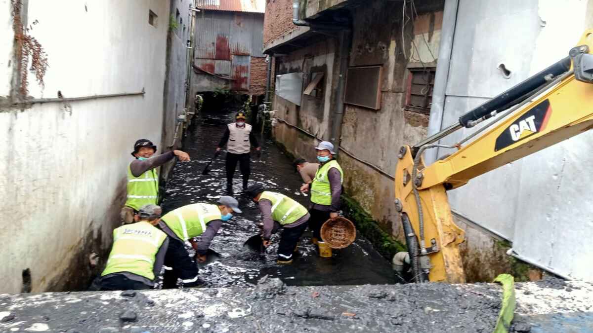 Antisipasi Banjir di Musim Penghujan, Wawali Malang Ajak Masyarakat Kuatkan Kerja Bakti