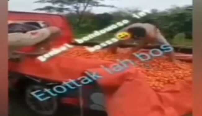 Beredar Video di Bondowoso, Satu Pick Up Cabai Rawit Dibuang ke Sungai