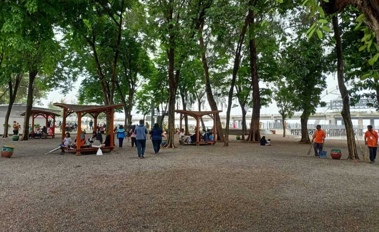 Pemkot Surabaya Mulai Buka Tempat Hiburan Pantai Kenjeran