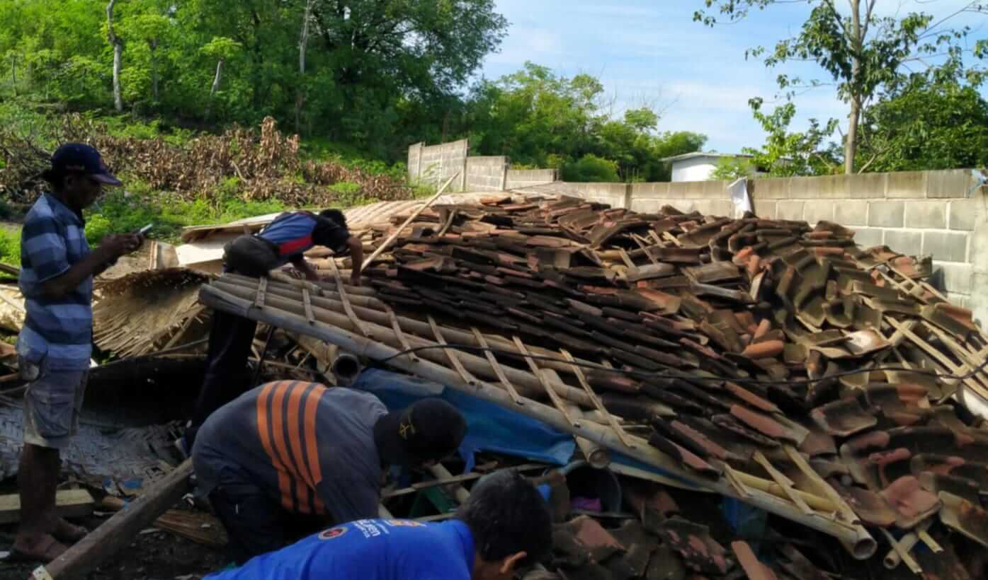 Rumah Kayu milik Janda di Situbondo Ambruk Timpa Anak Korban