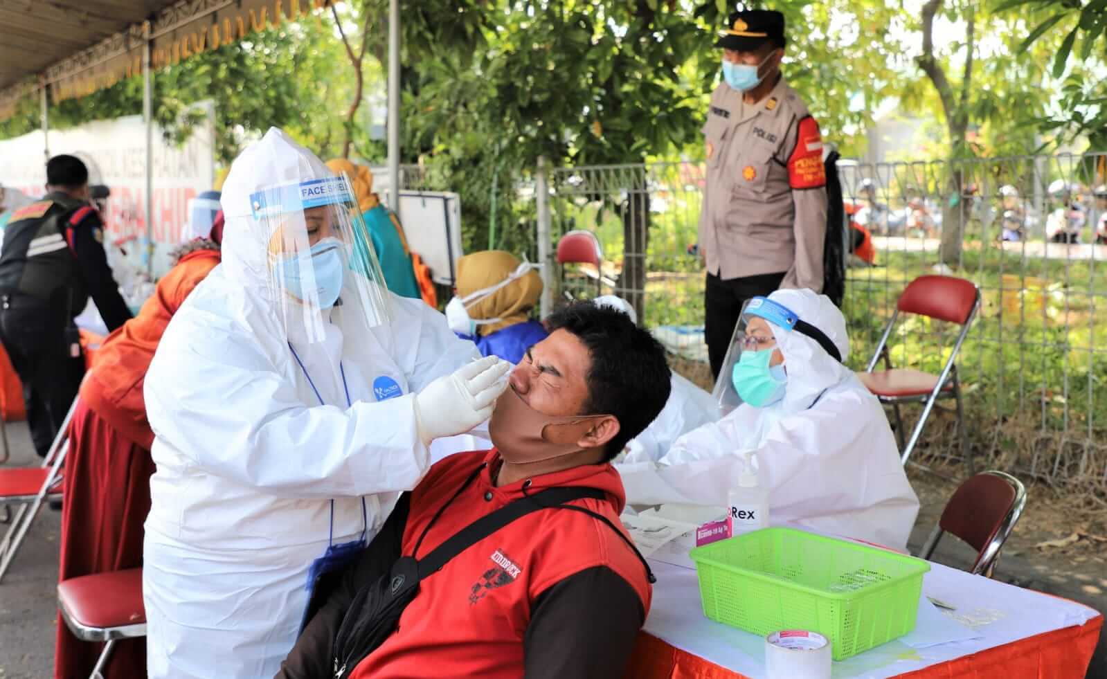 Antisipasi Lonjakan Covid-19, 10 Persen ASN Pemkot Surabaya Akan Jalani Tes Swab