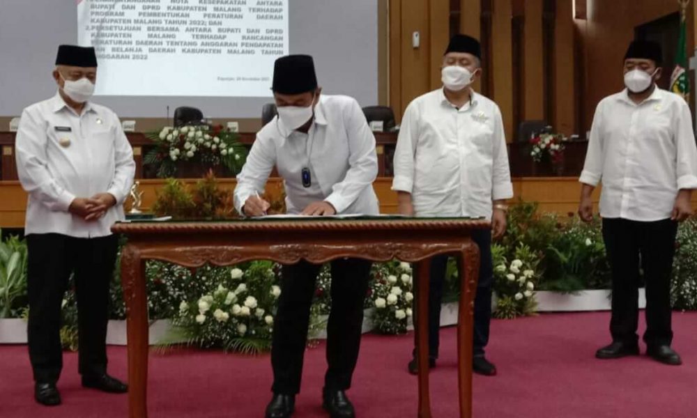 DPRD Kabupaten Malang Gelar Nota Kesepakatan Pembentukan Perda dan Persetujuan Raperda Pendapatan dan Belanja 2022