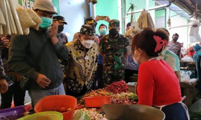Bupati Situbondo bersama Forkopimda Blusukan ke Pasar Tradisional Guna Pastikan Harga Bahan Pokok Aman