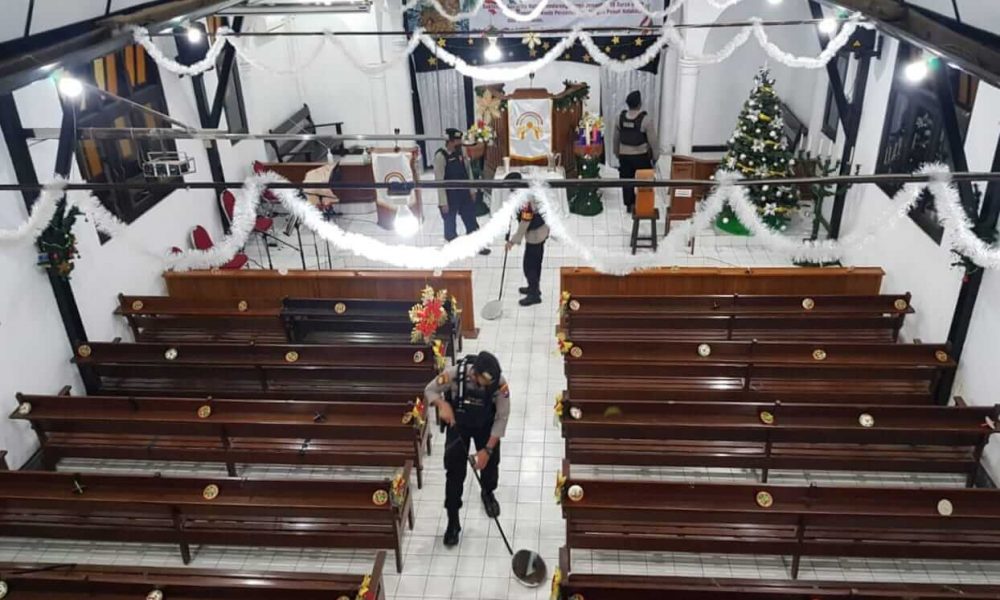 Jamin Keamanan Ibadah, Polres Situbondo Sterilisasi Gereja Sebelum Ibadah Natal