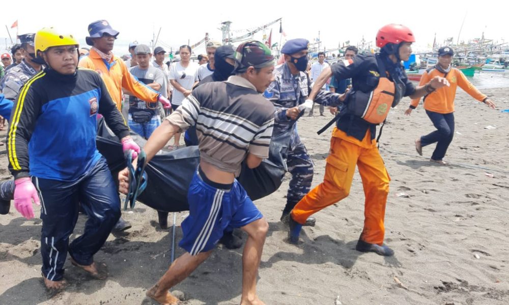 Satu Nelayan Situbondo yang Hilang Usai Tersambar Petir, Ditemukan dalam Keadaan Meninggal