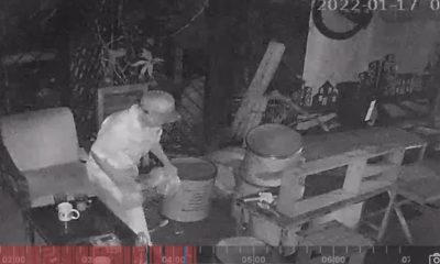Pelaku Pencurian di Warkop Geist Store Kota Malang Terekam CCTV