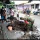 Antisipasi Banjir, Babinsa Ketah Situbondo bersama Warga Bersihkan Drainase