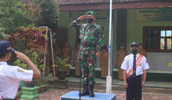 SMPN 3 Bondowoso Mulai Gelar Upacara Bendera