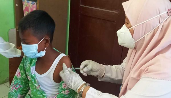 Satgas Covid-19 Panji Situbondo Gelar Percepatan Vaksin di Sekolah SDN 2 Tokelan