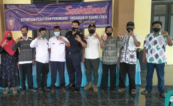 Kominfo Jombang bersama Bea Cukai Kediri Gelar Sosialisasi dengan Masyarakat Desa Mojowarno Jombang