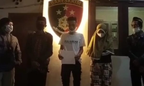 Viral Video Seorang Pria Hajar Kekasihnya, Pelaku Maaf Setelah Dipanggil Polisi