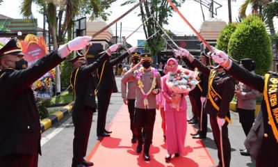 Upacara Pedang Pora Sambut Kedatangan Kapolres Malang AKBP Ferli Hidayat