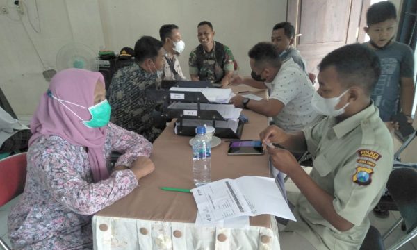 Urkes Polres Jombang bersama Polsek Jogoroto dan Desa Gelar Percepatan Vaksinasi