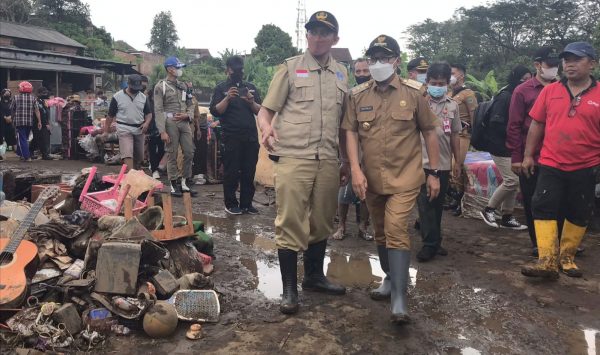 Wali Kota Malang Tinjau Kawasan Terdampak Banjir di Jalan Teluk Bayur