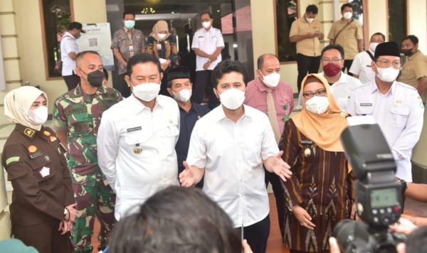 Hadiri HPN Lamongan, Wagub Jatim Sampaikan Strategi Pengentasan Kemiskinan Ekstrem di Lamongan Melalui Pemberdayaan Masyarakat