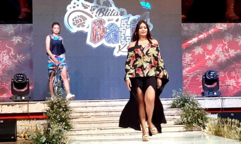 Festival Batik Blitar Keren Ditutup Gelaran Fashion Show yang Dihadiri Wali Kota dan Wagub