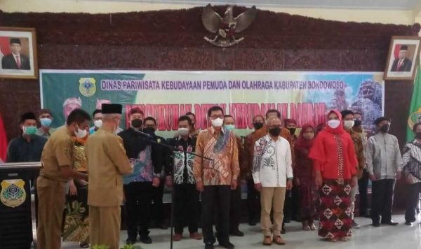 Kukuhkan Dewan Kebudayaan Daerah, Bupati Bondowoso Berharap Pelestarian Budaya dengan Kearifan Lokal