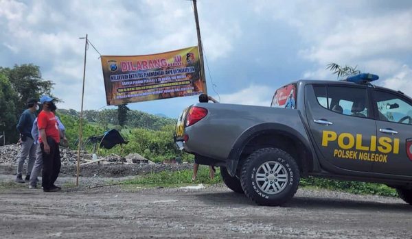 Sidak Tambang Pasir Kali Bladak, Anggota Polres Blitar Kota Temukan Alat Berat Tak Beroperasi