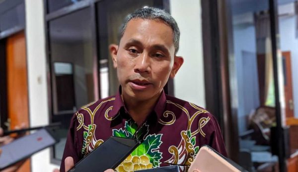 Sikapi Rencana Pemekaran Dapil, Ketua KPU Trenggalek Enggan Bersuara