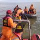 Tim SAR Surabaya Evakusi Lima Pemancing Asal Perairan Muara Mulyorejo Surabaya