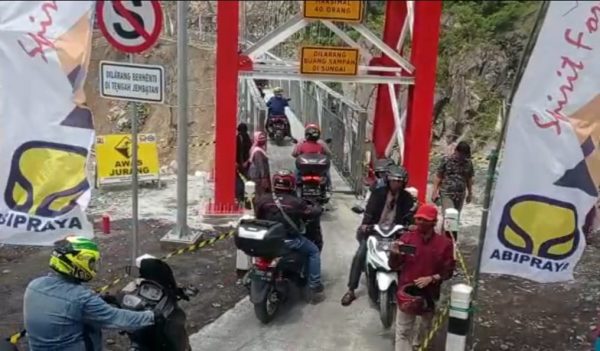 Pemotor Mulai Padati Jembatan Gladak Perak Lumajang, Kasatlantas Beri Himbauan