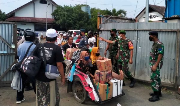Arus Mudik Mulai Meningkat, Tim Gabungan Perketat Pemeriksaan Penumpang di Pelabuhan Jangkar Situbondo
