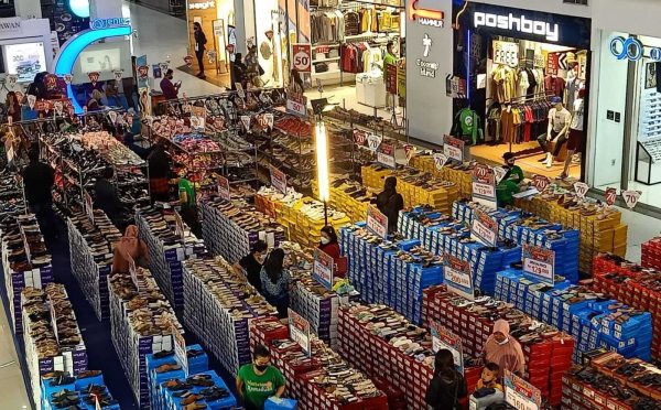Jelang Lebaran, Mal di Kota Malang Diserbu Pengunjung