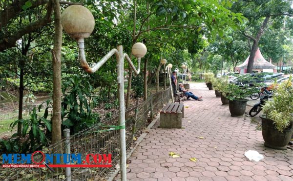 Hutan Kota Malabar Kota Malang Memprihatinkan, Pagar dan Pot Rusak