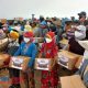 Kapolresta Malang Bagikan 100 Paket Sembako di TPA Supit Urang