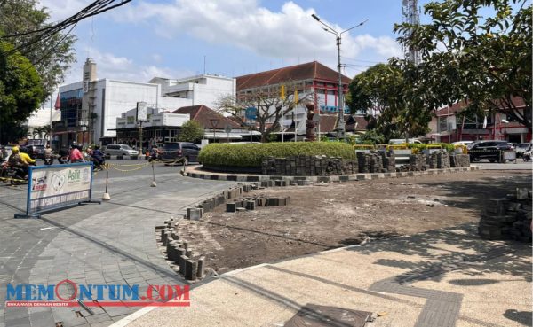 Progres Pembangunan Zona Tiga Kayutangan Heritage Kota Malang Masuki Tahap Pergantian Batu Andesit