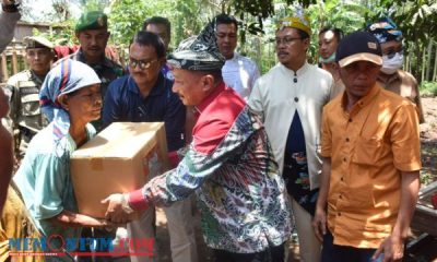 Bupati Situbondo Salurkan Bantuan Perbaikan Rumah dan Sembako untuk Korban Angin Kencang