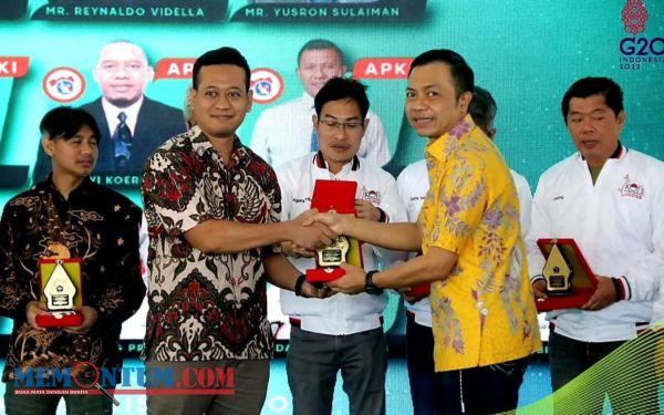 Tutup Koi Show 21 Piala Presiden, Wabup Rahmat Santoso Sampaikan Ikan Koi Blitar Memiliki Brand Image di Indonesia