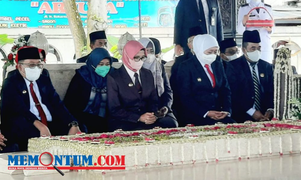 Peringati HUT Provinsi, Gubernur Khofifah bersama Bupati dan Wali Kota Ziarah ke Makam Bung Karno