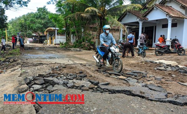 Dampak Banjir di Trenggalek, Jalur Ngampon-Bendo Rusak Parah