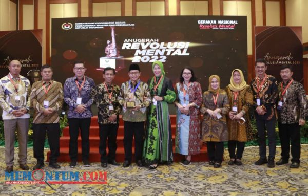 Pemkot Malang Raih Penghargaan Anugerah Revolusi Mental 2022 Terbaik SeJawa - Bali