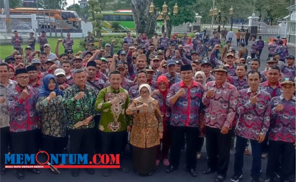 Bupati Jombang Berangkatkan 800 Perangkat Desa Ikuti Silatnas Jilid III di Jakarta