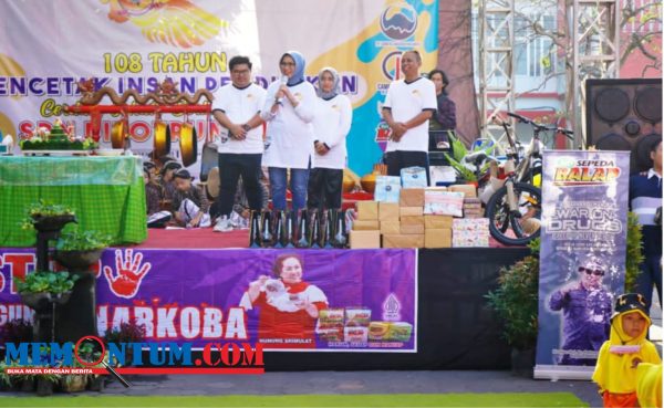 Bunda Indah Imbau Sekolah Setingkat SD dan MI di Lumajang Terus Tingkatkan Kualitas Pendidikan