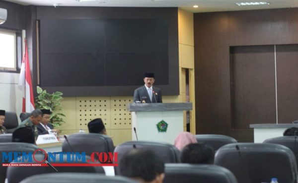 Hadiri Sidang Paripurna, Wabup Pamekasan Sampaikan Rencana Pembangunan Gedung Perpustakaan dan Kearsipan