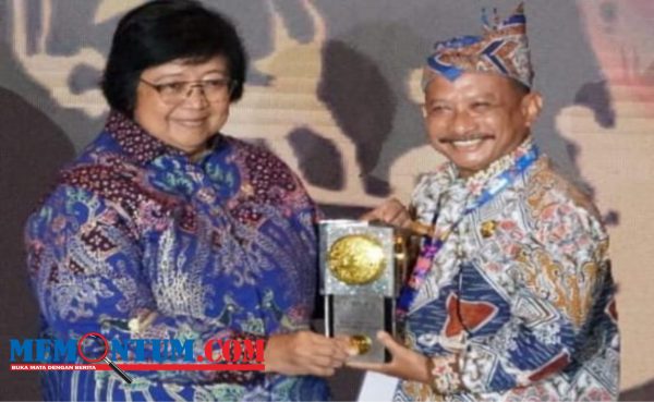 Tahun Ke 3 Kepemimpinan Bung Karna-Nyai Khoirani, Pemkab Situbondo Terima Penghargaan Piala Adipura