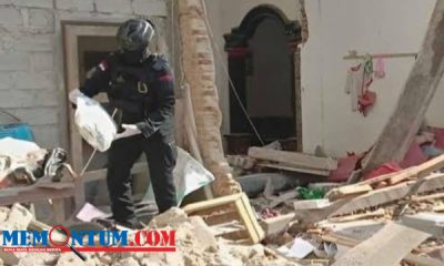 Tim Labfor dan Penjinak Bom Polda Jatim Temukan Serbuk Mercon saat Sisir Lokasi Pusat Ledakan Kasembon
