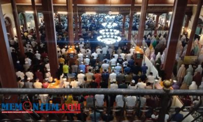 Salat Tarawih Perdana di Masjid Agung Jami’ Kota Malang Meluber hingga Teras