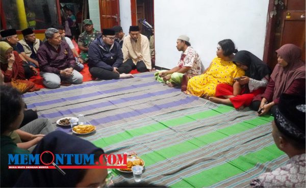 Mas Dhito Temui dan Sampaikan Bela Sungkawa ke Keluarga Korban Hanyut di Kota Kediri