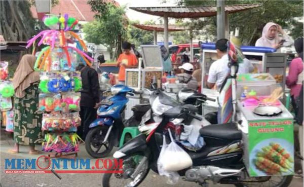 Banyak PKL Jajakan Dagangan di KTL, Dishub Kota Malang Ingatkan Jangan Manfaatkan Momen