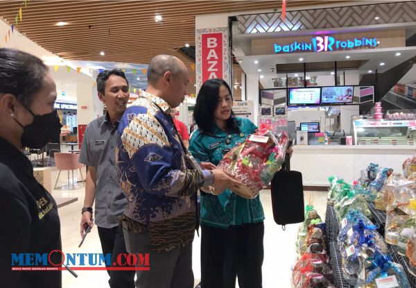 Pastikan Masyarakat Aman dalam Berbelanja, Diskopindag Kota Malang Gelar Sidak Parsel di Retail Modern