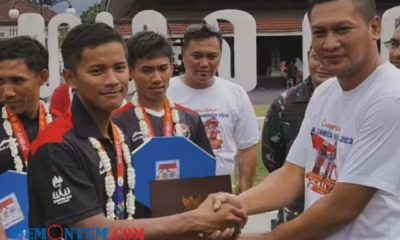 Ketua DPRD bersama Bupati Lumajang Beri Reward Atlet Peraih Medali Sea Games 2023